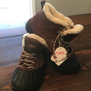 Sherpa lined boots